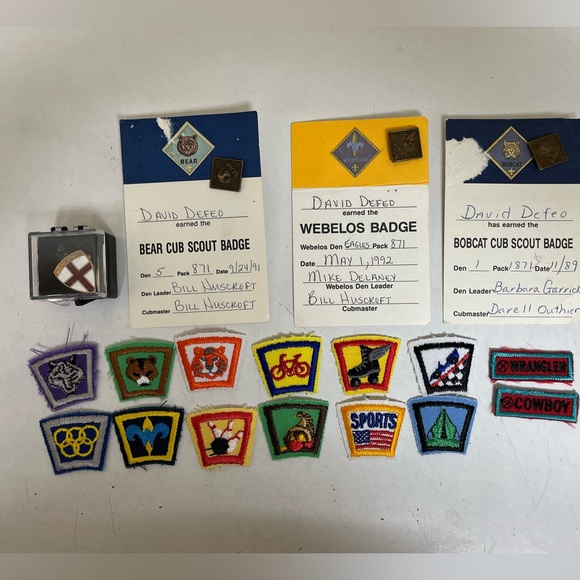 Vintage Boy Scout Lot of Pins and Badges - Picture 1 of 3